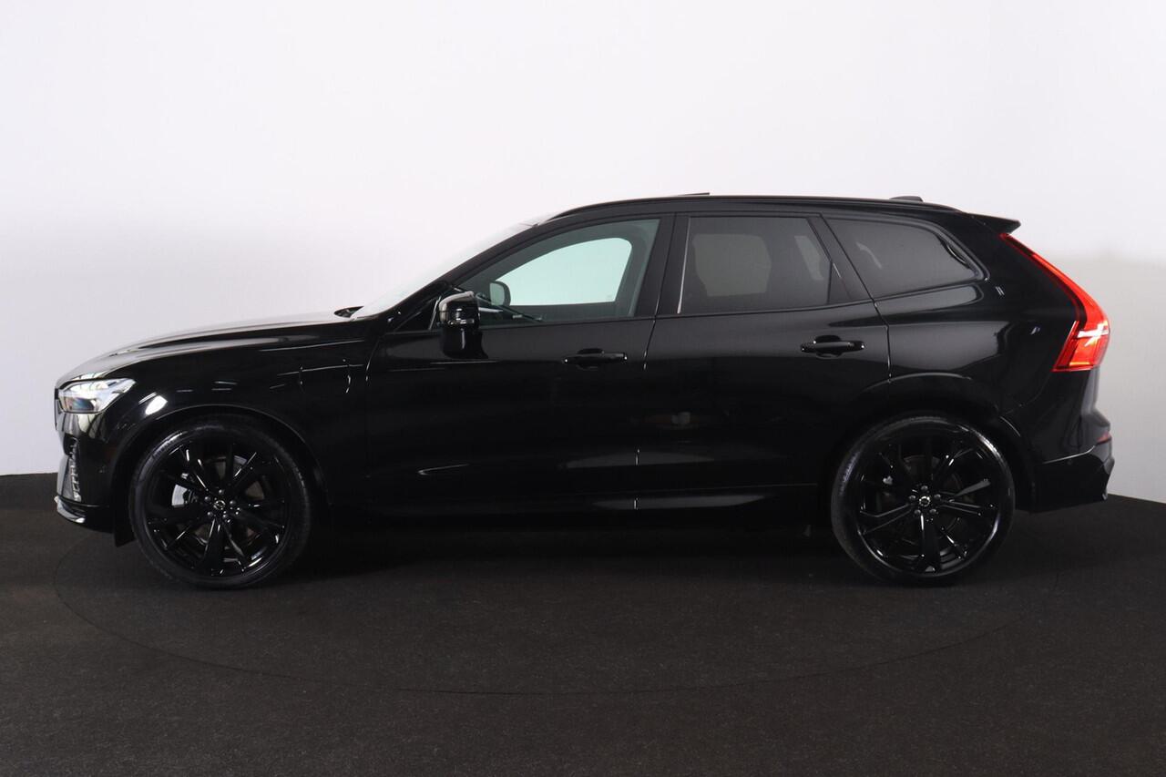 Volvo XC60 T8 Recharge AWD Ultra Black Edition - Luchtvering - B&W Audio - Panorama/schuifdak - IntelliSafe Assist & Surround - 360º Camera - Adaptieve LED koplampen - Verwarmde voorstoelen, stuur & achterbank - Parkeersensoren voor & achter - Elektr. bedienb. voors