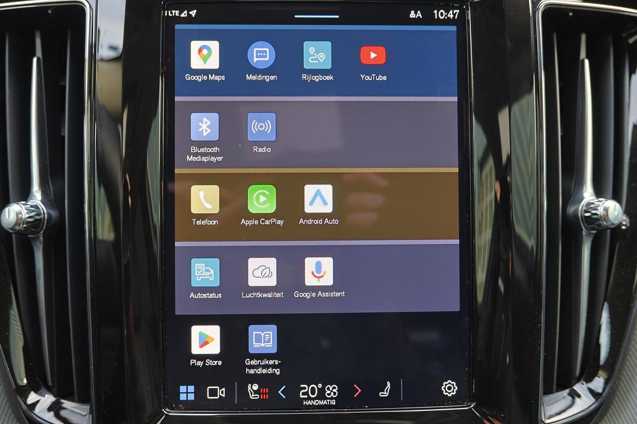 Volvo XC60 T6 Recharge AWD Plus Bright - Luchtvering - Panorama/schuifdak - IntelliSafe Assist & Surround - 360º Camera - Harman/Kardon audio - Adaptieve LED koplampen - Verwarmde voorstoelen, stuur & achterbank - Parkeersensoren voor & achter - Elektr. bedienb. voo