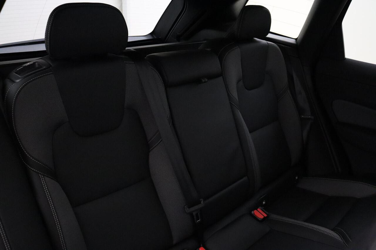 Volvo XC60 II T6 PLUG-IN HYBRID AWD ULTRA BLACK EDITION -PANO.DAK|BOWERS&WILKINS|LUCHTVERING|360°CAM|22"