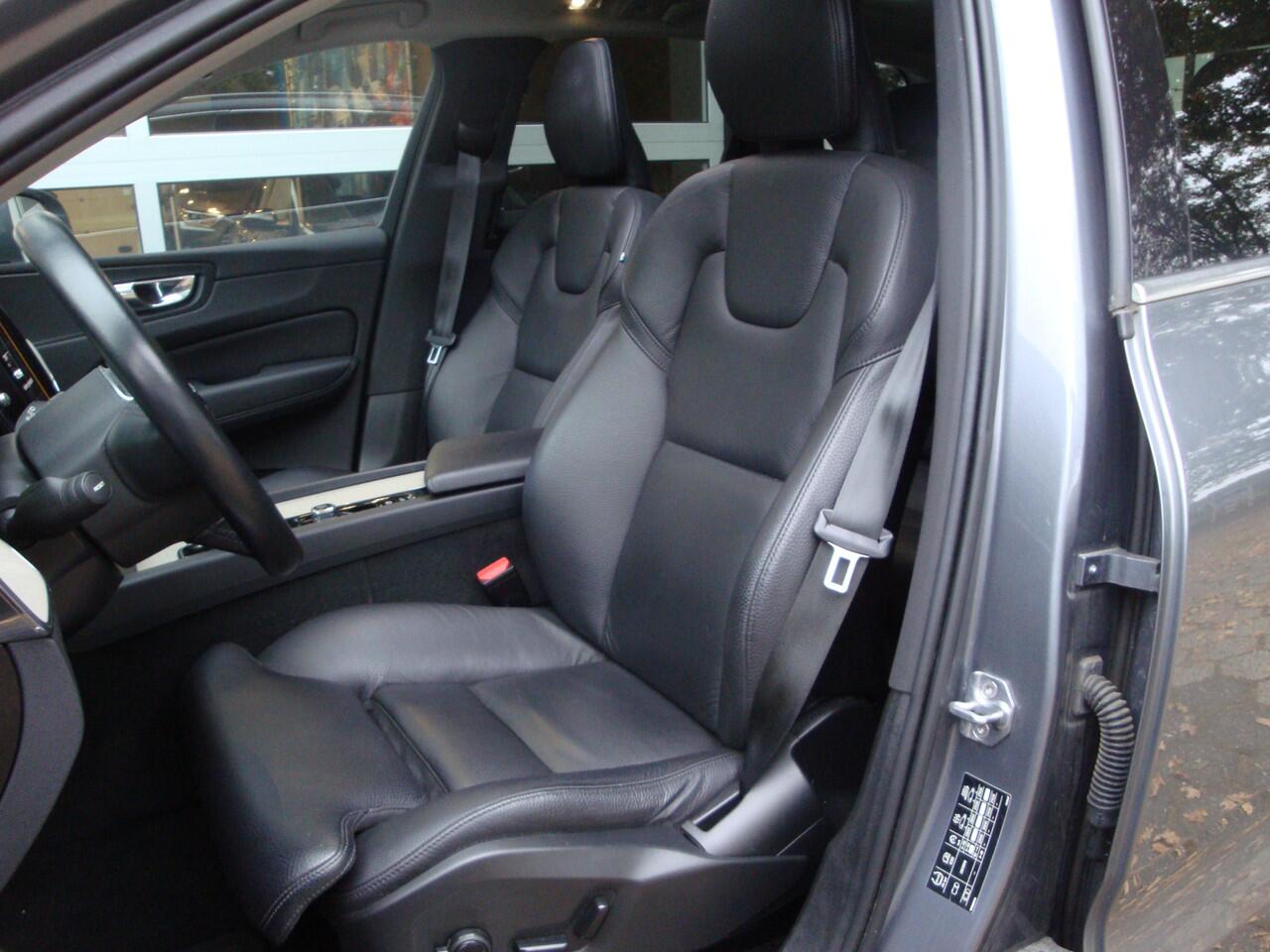 Volvo XC60 2.0 Recharge T6 AWD R-Design