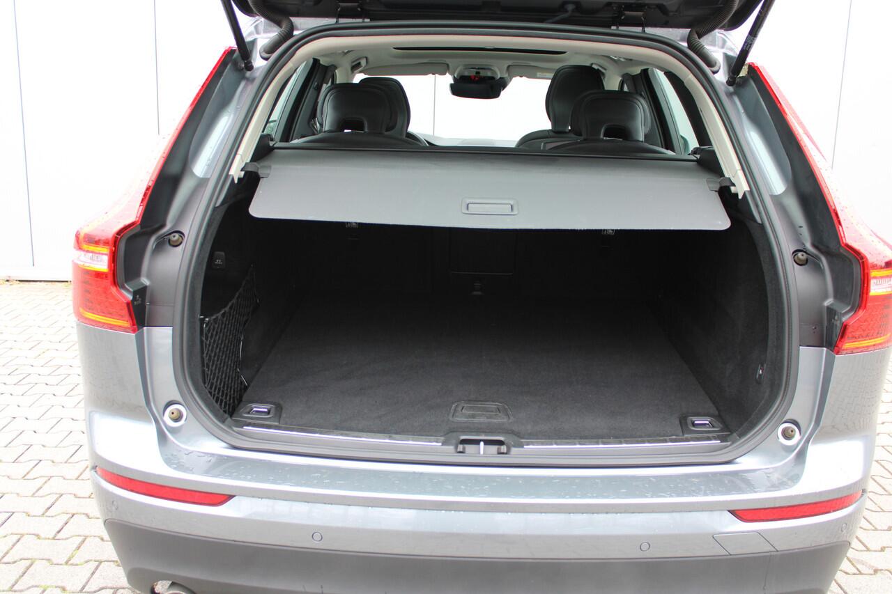 Volvo XC60 B5 Automaat Momentum Exclusive | Head Up display | Trekhaak | Premium Sound | Rondom zicht camera