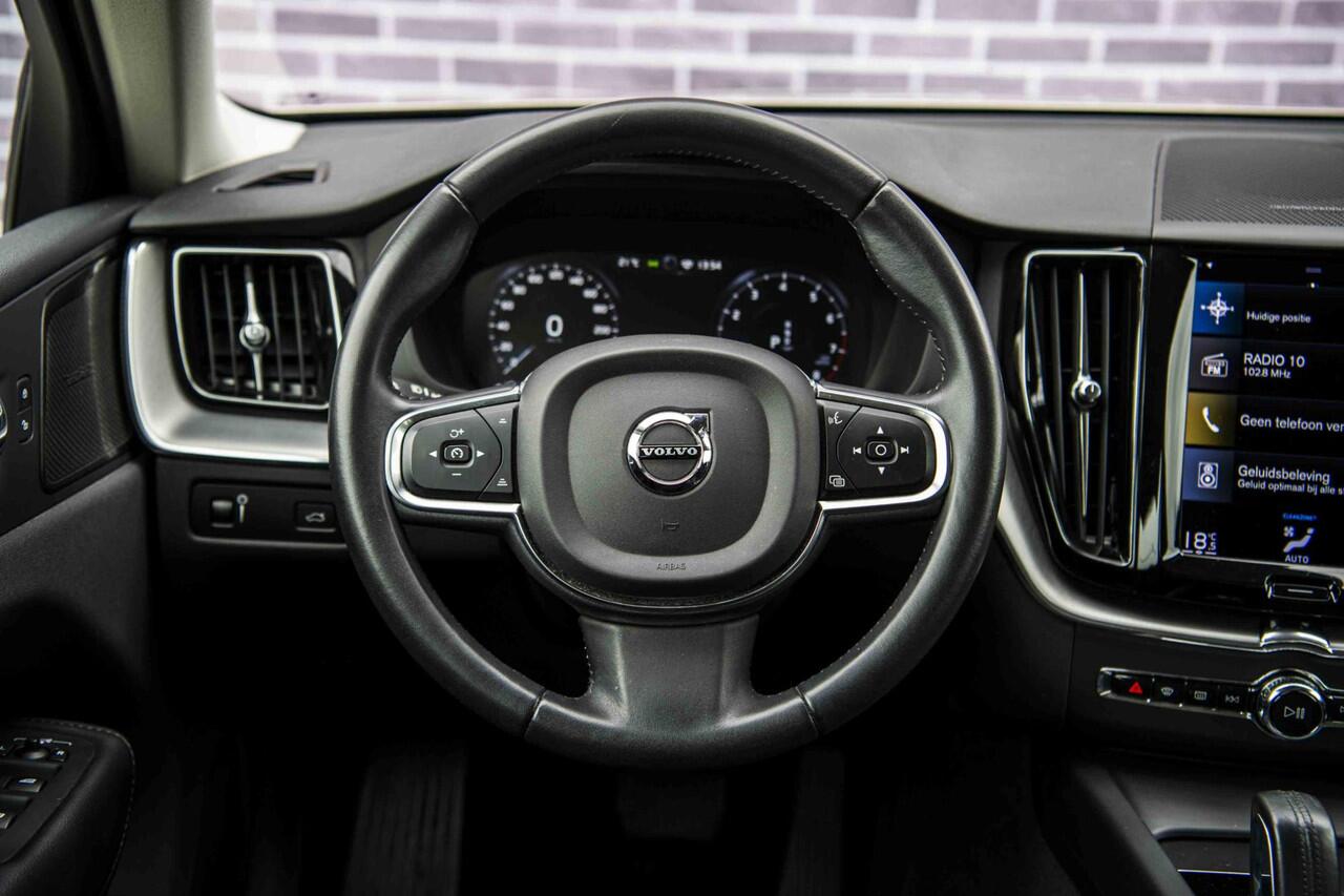 Volvo XC60 B4 Automaat Business Pro | Adaptive Cruise | Trekhaak | 360º Camera | Harman Kardon audio | 20" LM velgen | Full-LED