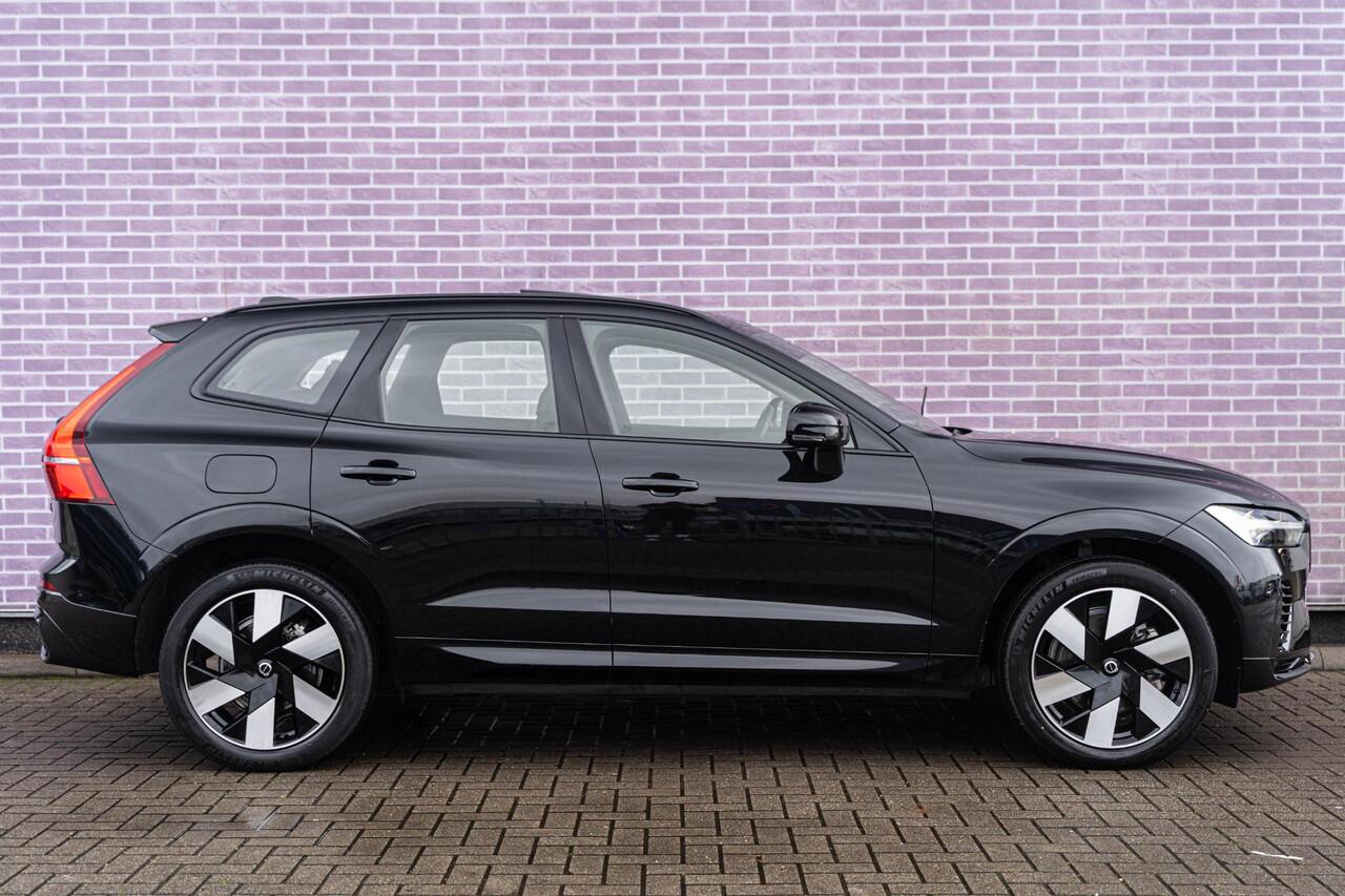 Volvo XC60 2.0 T6 Plug-in hybrid AWD Plus Dark | Long Range | Harman Kardon Audio | Schuif- / Kanteldak | Head Up Display | Stoel- / Stuurverwarming | Power Seats | Keyless | Parkeerverwarming | Dodehoek Detectie | Elektrische achterklep |