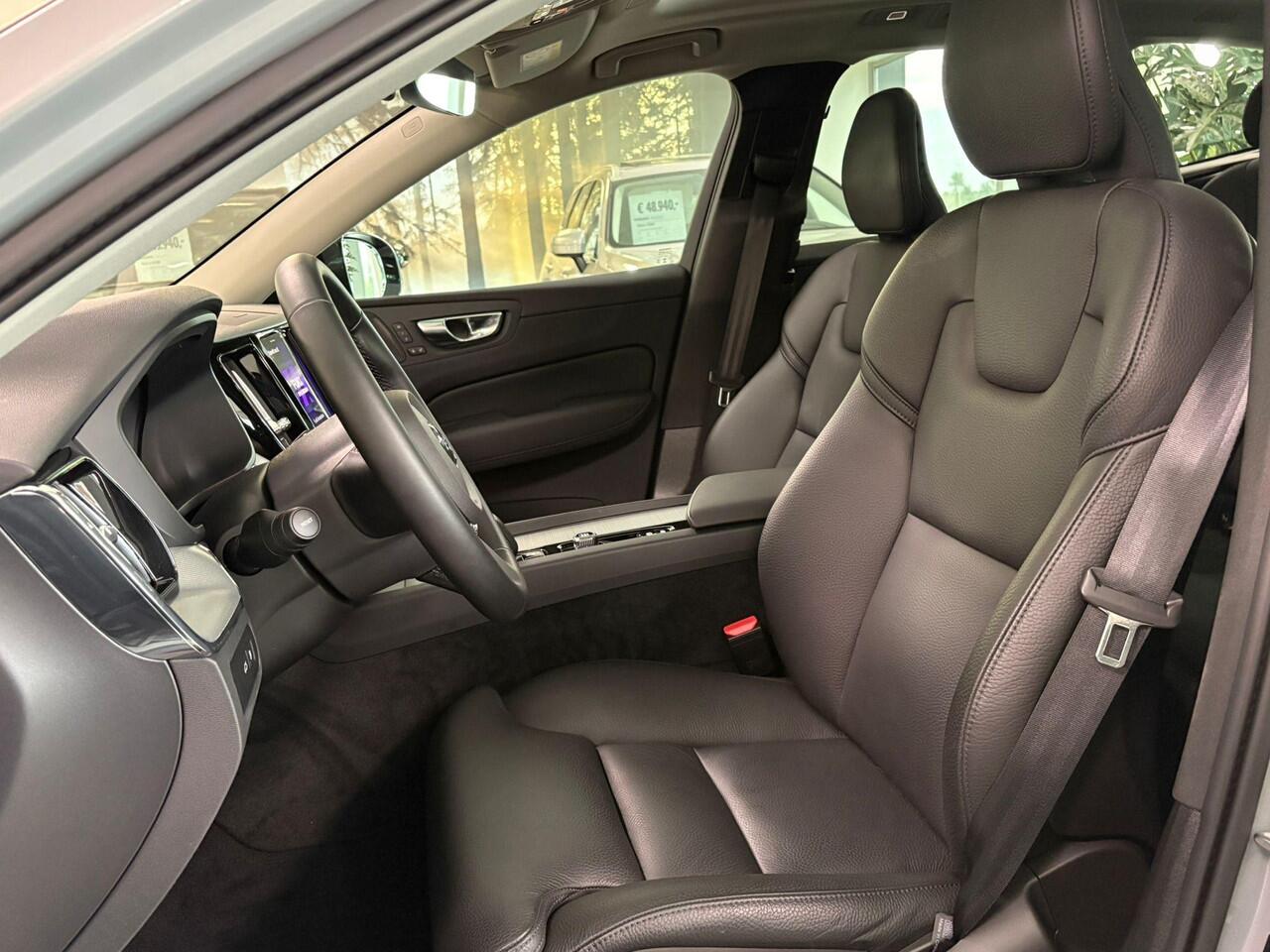 Volvo XC60 T6 Plug-in hybrid AWD Plus Dark