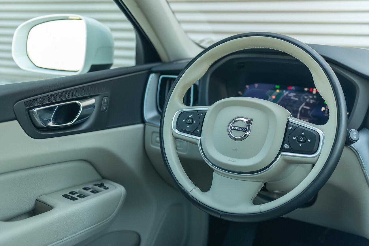 Volvo XC60 T6 Aut. LongRange Inscription Leder Panoramadak Parkeercamera 350pk