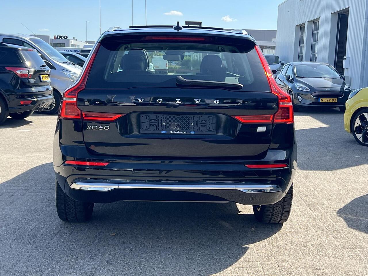 Volvo XC60 2.0 T8 Plug-in hybrid AWD Inscription | 455pk | Parking Pack | Stoelverwarming | 2.250kg Trekgewicht