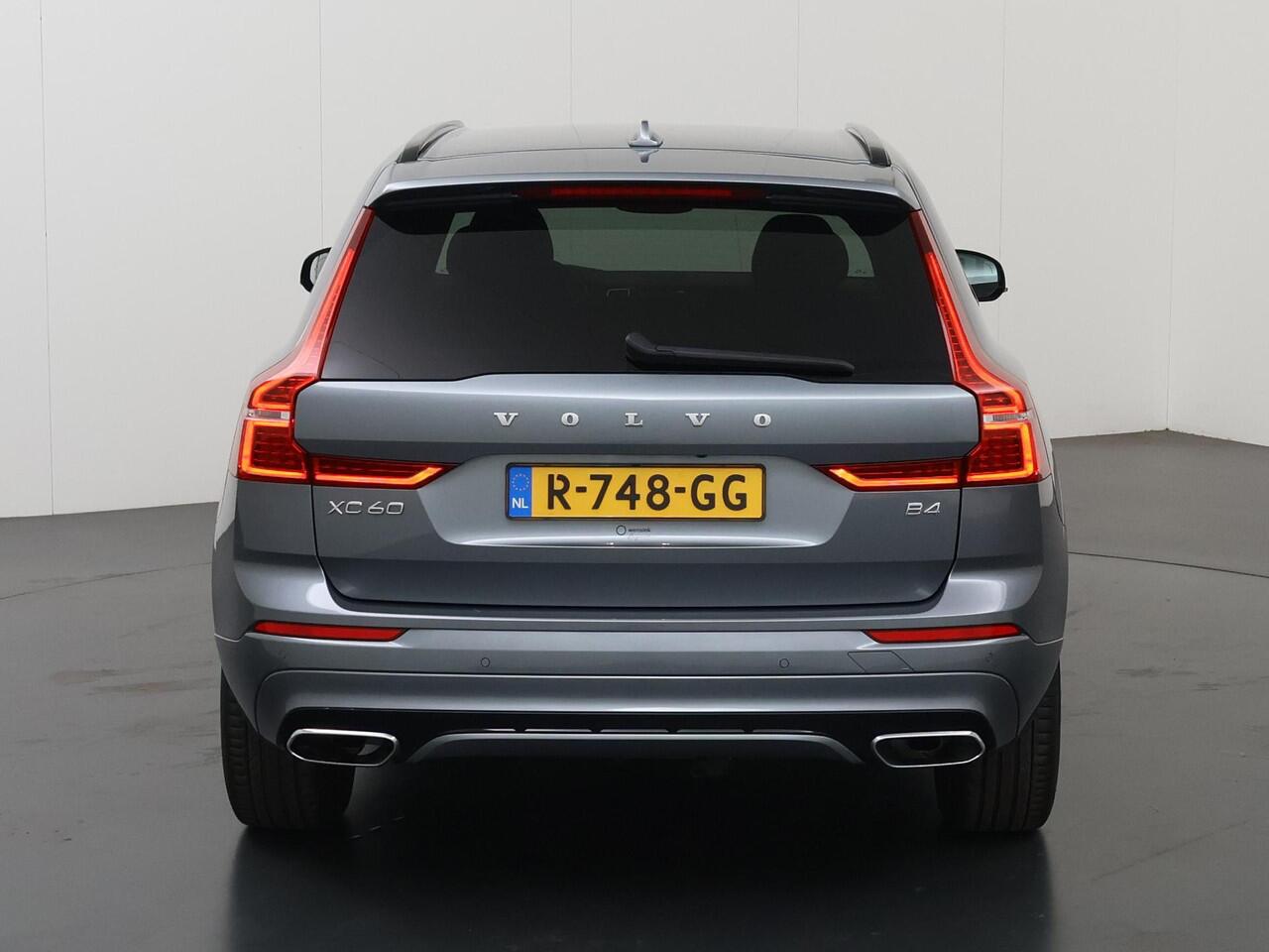 Volvo XC60 2.0 B4 R-Design | Navigatie | Elektr. Stoelen met Memory | Parkeercamera | Harman/Kardon | Stoelverwarming | Keyless Go |