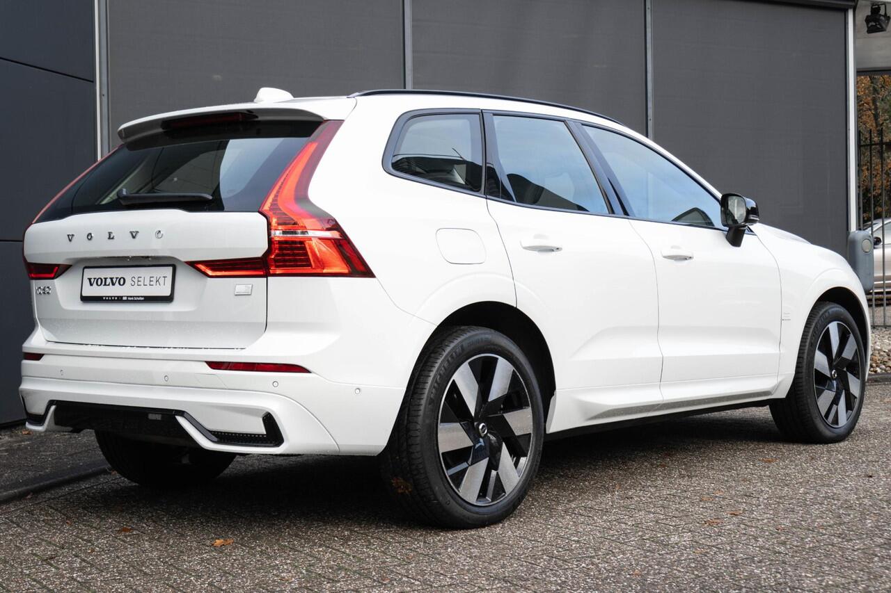 Volvo XC60 T6 AWD Automaat Ultimate Dark | Panoramadak met schuif-/kantelfunctie | Trekhaak semi-elektrisch | Premium audio by Harman Kardon | Verwarmbare Voor- En Achterstoelen | Verwarmbaar stuurwiel | 360 Graden Camera | Apple Carplay/Android Auto | Adaptieve C