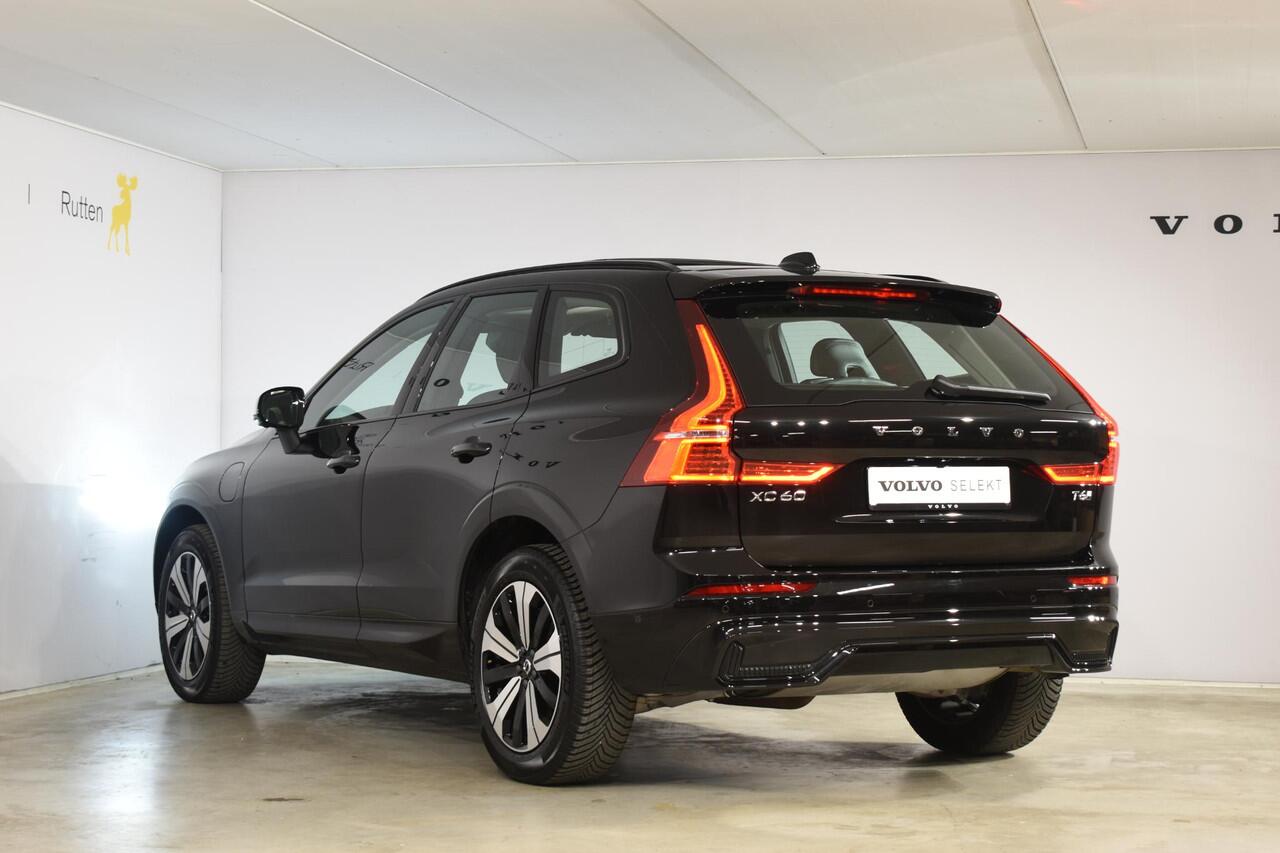 Volvo XC60 T6 350PK Automaat Plug-in Hybrid AWD Plus Dark / Navigatie / 360 Camera / Adaptieve Cruise Control / Stuur & Stoelverwarming / Elektr. Achterklep / Schuifdak / Trekhaak