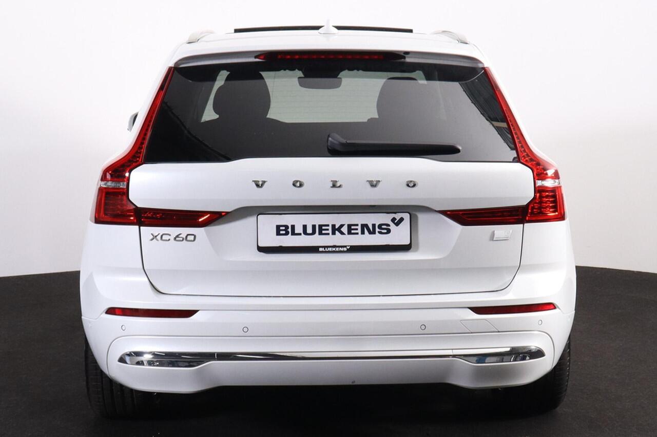 Volvo XC60 T8 Recharge AWD Plus Bright - Luchtvering - Panorama/schuifdak - IntelliSafe Assist & Surround - 360º Camera - Harman/Kardon audio - Adaptieve LED koplampen - Verwarmde voorstoelen, stuur & achterbank - Parkeersensoren voor & achter - Elektr. bedienb. voo
