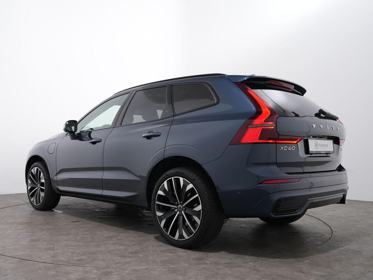 Volvo XC60 2.0 T8 RECHARGE 455PK AWD ULTRA DARK EAT8 | Bower & Wilkens | Luchtvering | Nappa Leder