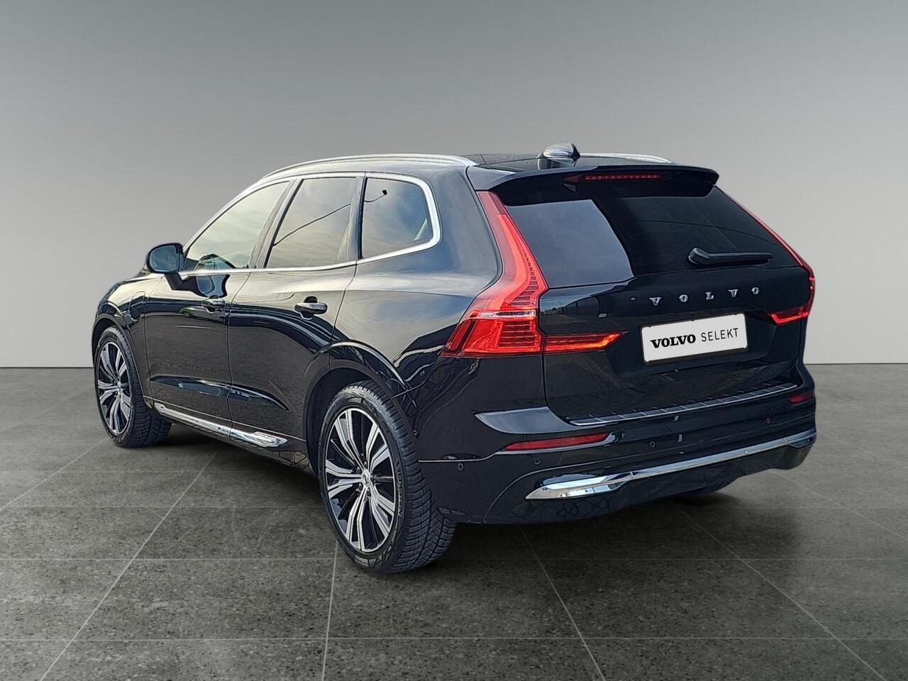 Volvo XC60 2.0 T6 Plug-in hybrid AWD Inscription Exclusive | Luchtvering | Bowers & Wilkins audio | Massagefunctie voorstoelen | Panoramadak |