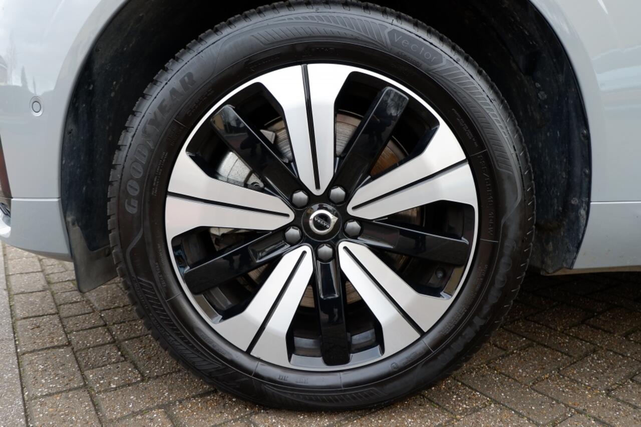 Volvo XC60 2.0 T6 AWD + Dark/PHEV Long Range/ Rijklaarprijs/Full option