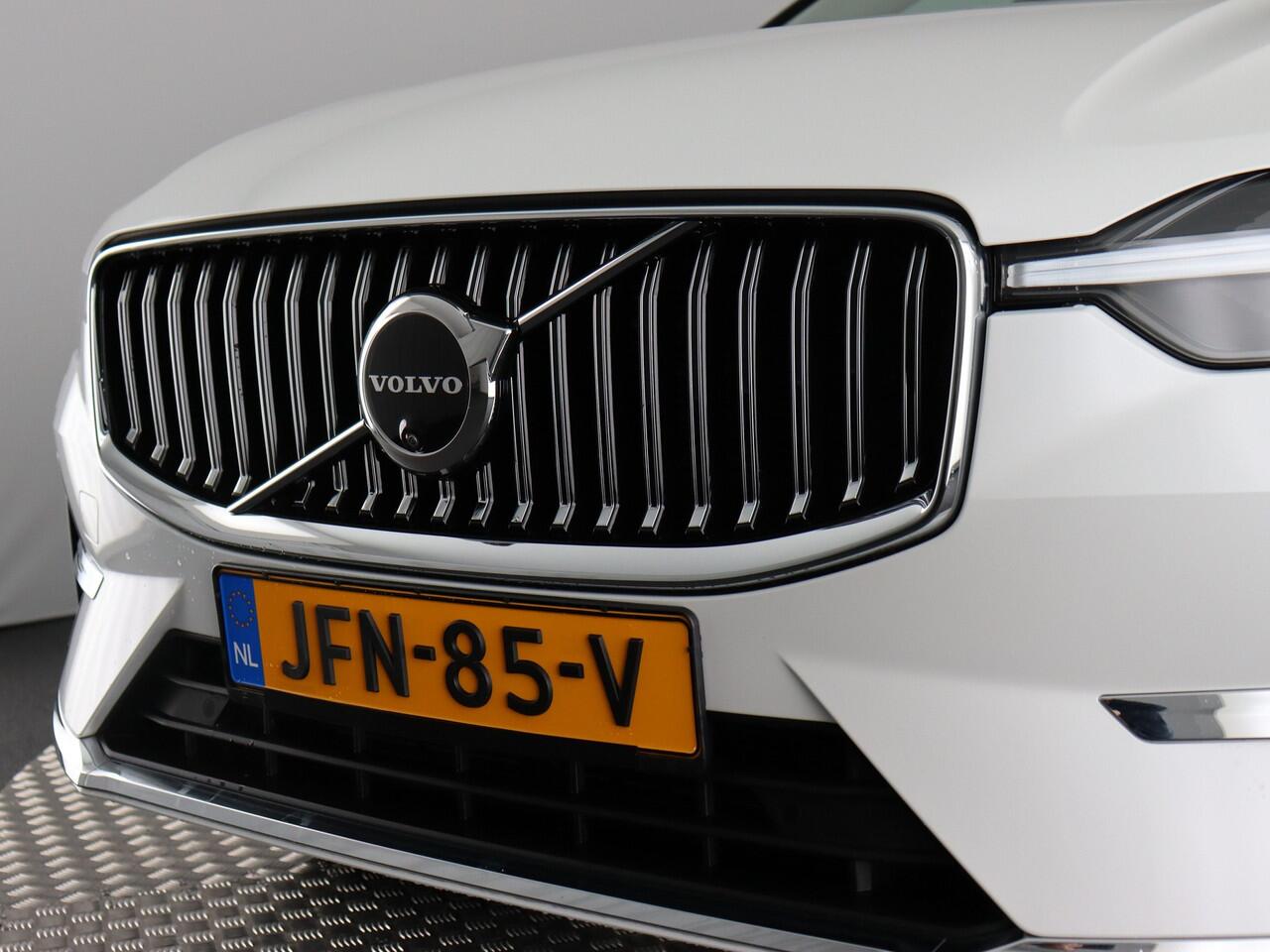 Volvo XC60 2.0 T8 PHEV AWD Plus Bright Long Range (Luchtvering / Pano / Stoelkoeling-verw. / H&K / 21'')