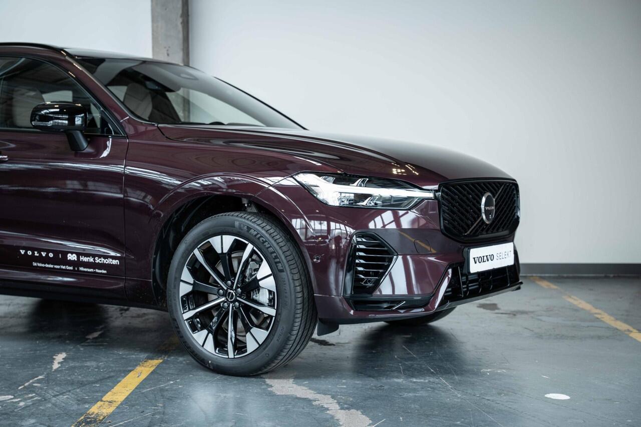 Volvo XC60 2.0 T6 Plug-in hybrid AWD Plus Dark | Nieuw model | Panoramadak | Head-up display | Longe range | Harman Kardon Premium Audio | 360° parkeercamera | Stoelverwarming | Parkeersensoren voor + achter | Google infotainment | Parkeerverwarming |