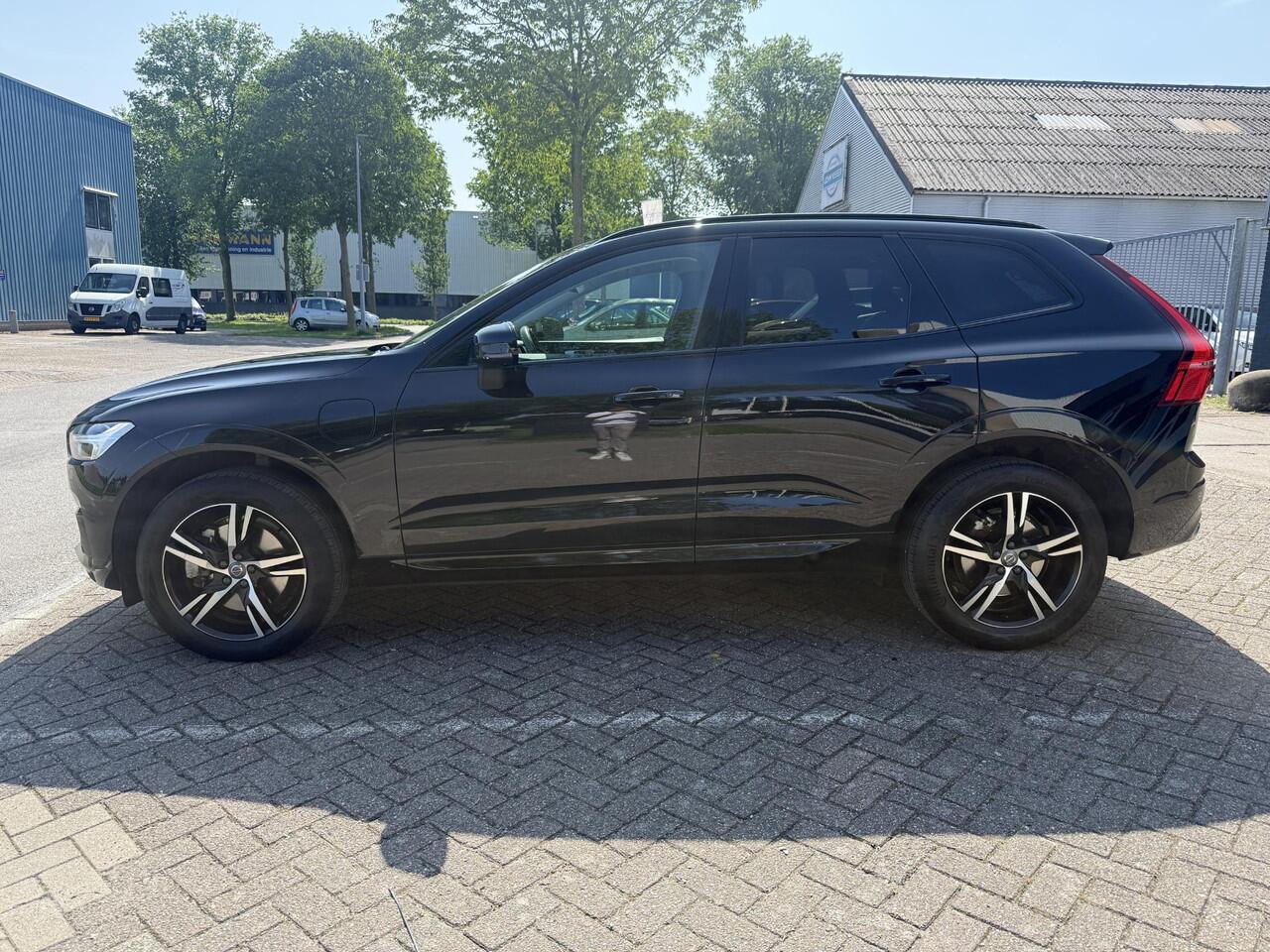 Volvo XC60 2.0 plug-in T6 AWD R-Design Trekhaak l CarPlay l Pano