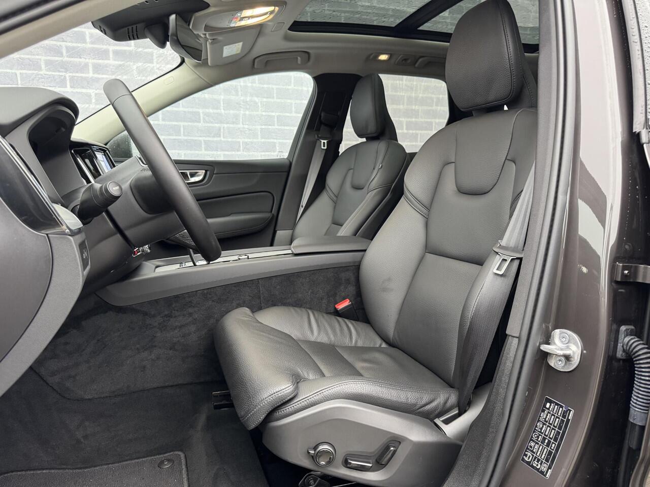 Volvo XC60 T6 Plug-in hybrid AWD Ultra Bright | Luchtvering | Trekhaak 2250 kg | 360° Camera | Harman Kardon Audio | Elektrisch Verstelbare Voorstoelen | Stoel-/Stuurverwarming