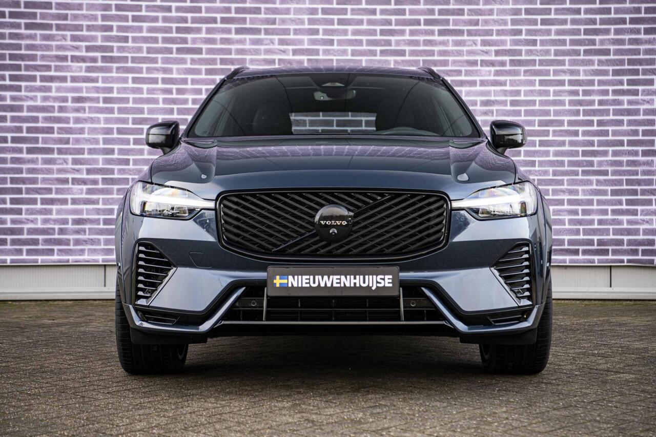 Volvo XC60 2.0 T6 Plug-in hybrid AWD Plus Black Edition | Panoramadak | Head-Up Display | Visual Park Assist | 22" | Luchtvering | Getint Glas | Adaptive Cruise |