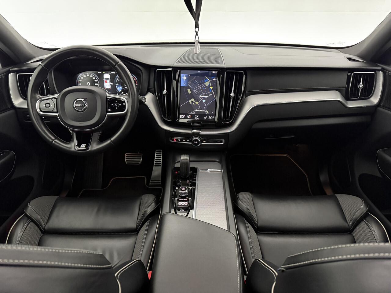 Volvo XC60 2.0 Recharge T8 AWD R-Design | SOH 83% | Pano | H/K | HuD | Memory | Stoel/Stuurverw. | Virtual | Trekh. | Camera | Carplay