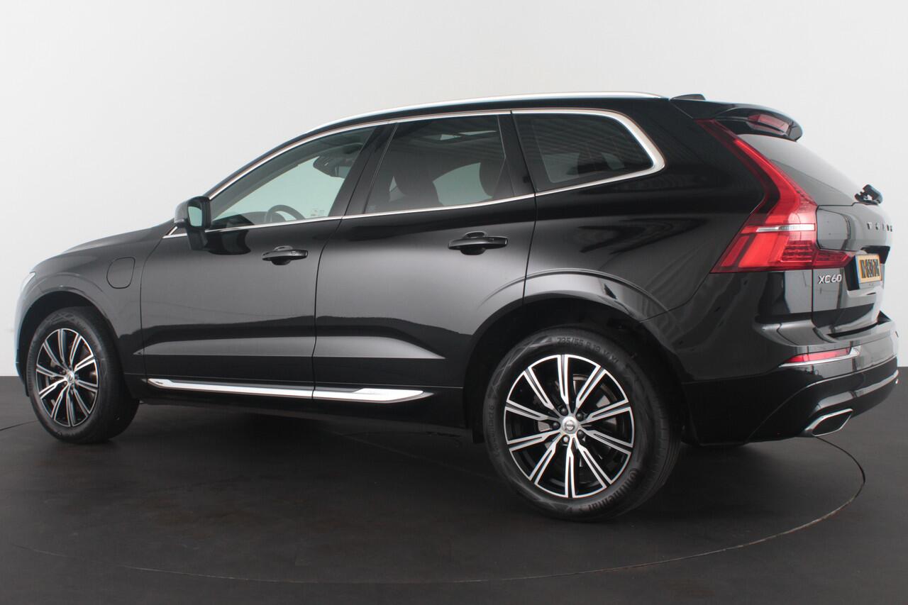Volvo XC60 2.0 T6 Plug-in hybrid AWD Inscription 341pk/Trekhaak/Pano.schuif/Memory/Leer/ONYX BLACK/Apple CarPlay/Standverwarming