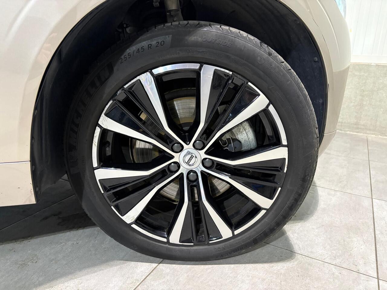 Volvo XC60 T6 Aut. LongRange Ultimate Bright ACC Leder Parkeercamera 350pk