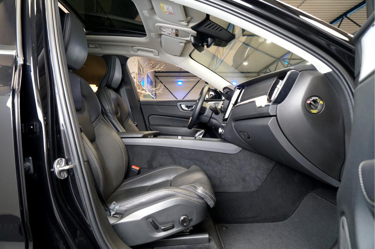 Volvo XC60 2.0 T8 AWD 287kW/390pk Aut8 Plug-In Hybrid Ultimate Bright LUCHTVERING + BOWERS&WILKINS + PANORAMADAK + STOELMASSAGE + STANDKACHEL + + PILOT ASSIST + ADAPT.CRUISE + STOELVERWARMING&-VENTILATIE + 360 CAMERA + STUURVERWARMING + PARKSENSOREN + 22" LM-VELGEN!