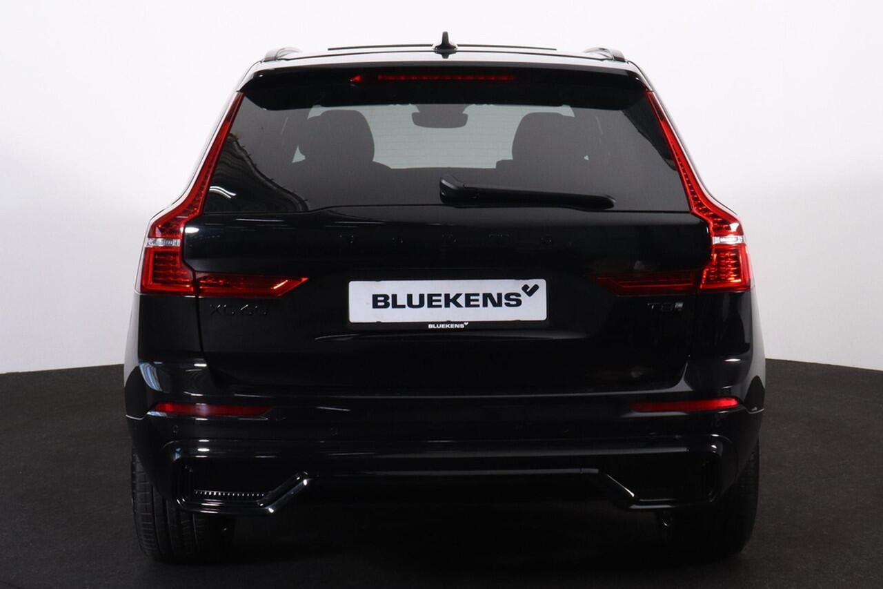 Volvo XC60 T8 Recharge AWD Ultimate Black Edition - Panorama/schuifdak - IntelliSafe Assist & Surround - 360º Camera - Adaptieve LED koplampen - Verwarmde voorstoelen, stuur & achterbank - Parkeersensoren voor & achter - Elektr. bedienb. voorstoelen met geheugen - H