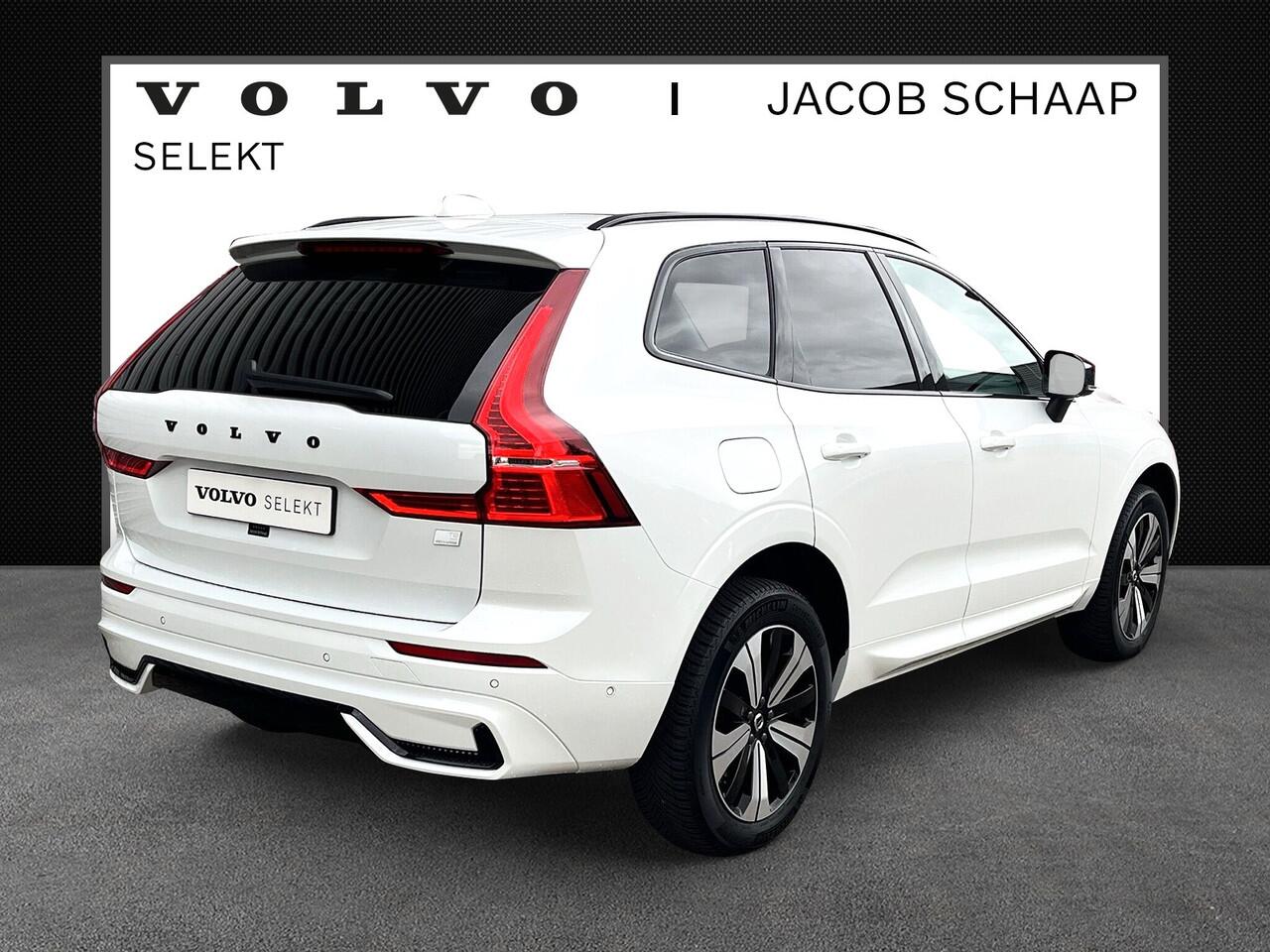 Volvo XC60 T8 Plug-in hybrid AWD Ultimate Dark / Luchtvering / Extra getint glas / 360 camera / Trekhaak semi-elektrisch /