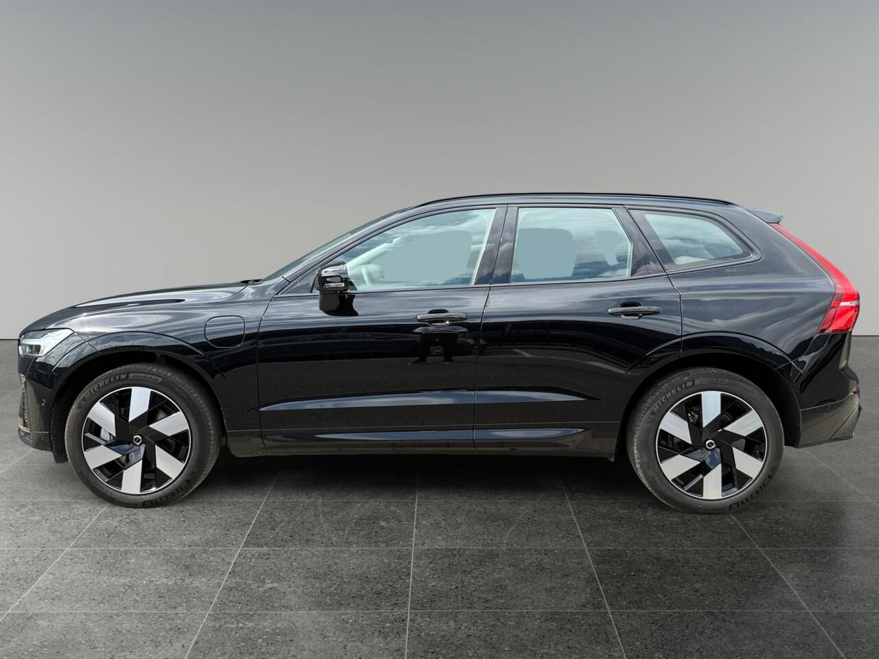 Volvo XC60 2.0 T6 Plug-in hybrid AWD Ultra Dark | Harman/Kardon Audio | Panoramadak | Trekhaak | Stoelverwarming |