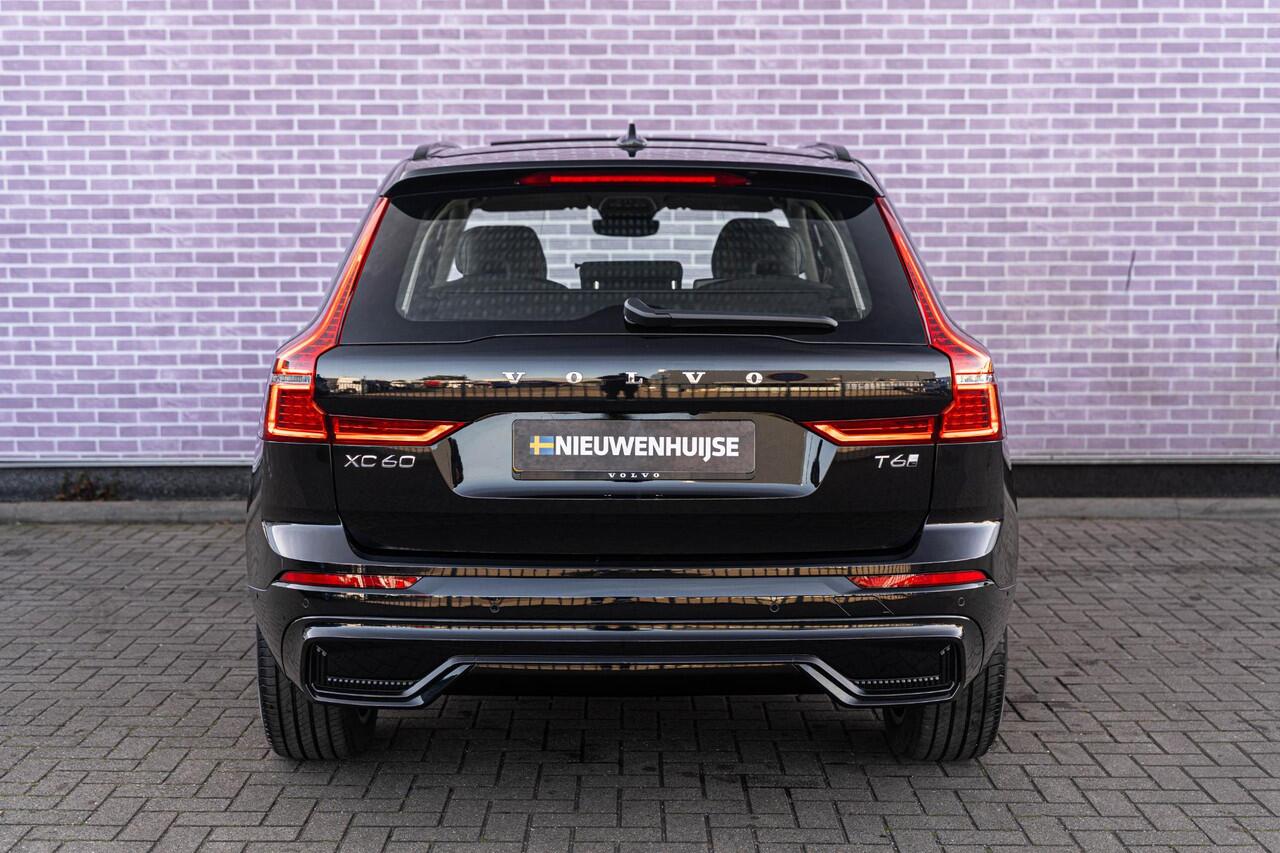 Volvo XC60 2.0 T6 Plug-in hybrid AWD Ultra Dark | Trekhaak | Harman Kardon Audio | Schuif- / Kanteldak | Stoel- / Stuurverwarming Voor + Achter | 360 Camera | Adaptive Cruise | Long Range | Google | Carplay | Dodehoekdetectie