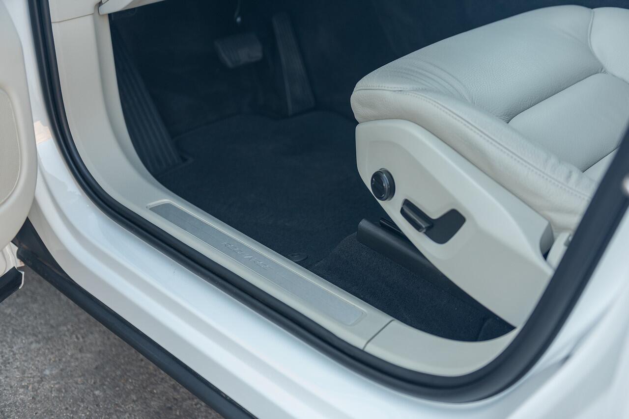 Volvo XC60 T6 Aut. LongRange Inscription Leder Panoramadak Parkeercamera 350pk