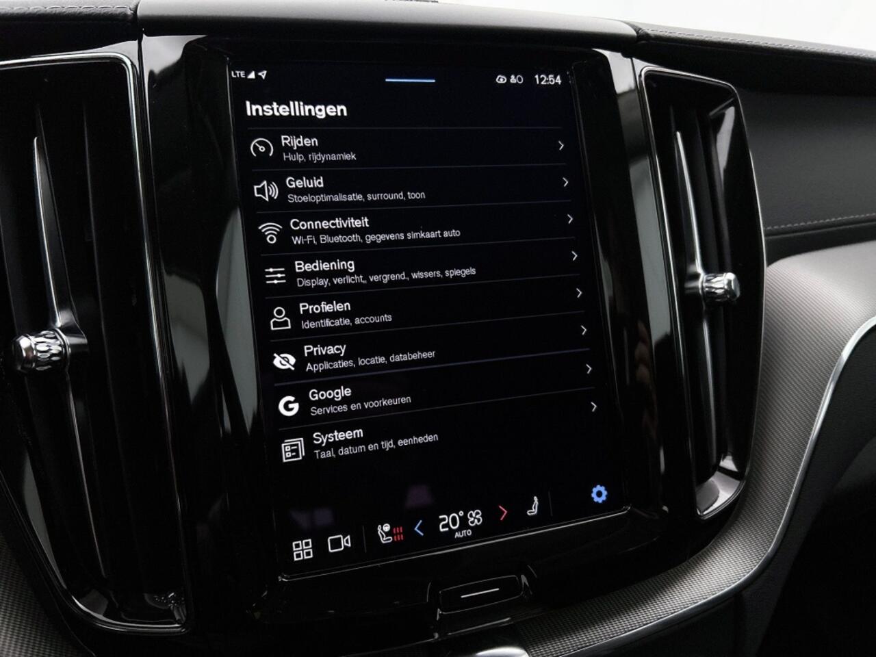 Volvo XC60 T6 AWD Ultra Dark | 360 | Trekhaak