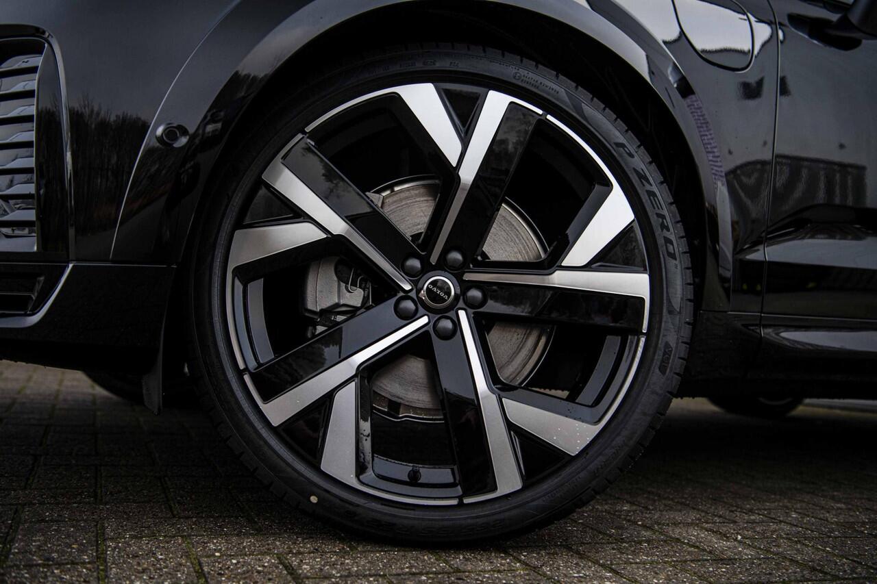 Volvo XC60 2.0 T6 Plug-in hybrid AWD Plus Black Edition | Luchtvering | Keyless Entry | Head-up Display | Panoramadak | Harman Kardon Audio | 360 Camera | Donker Glas | Elek. Verst. Voorstoelen