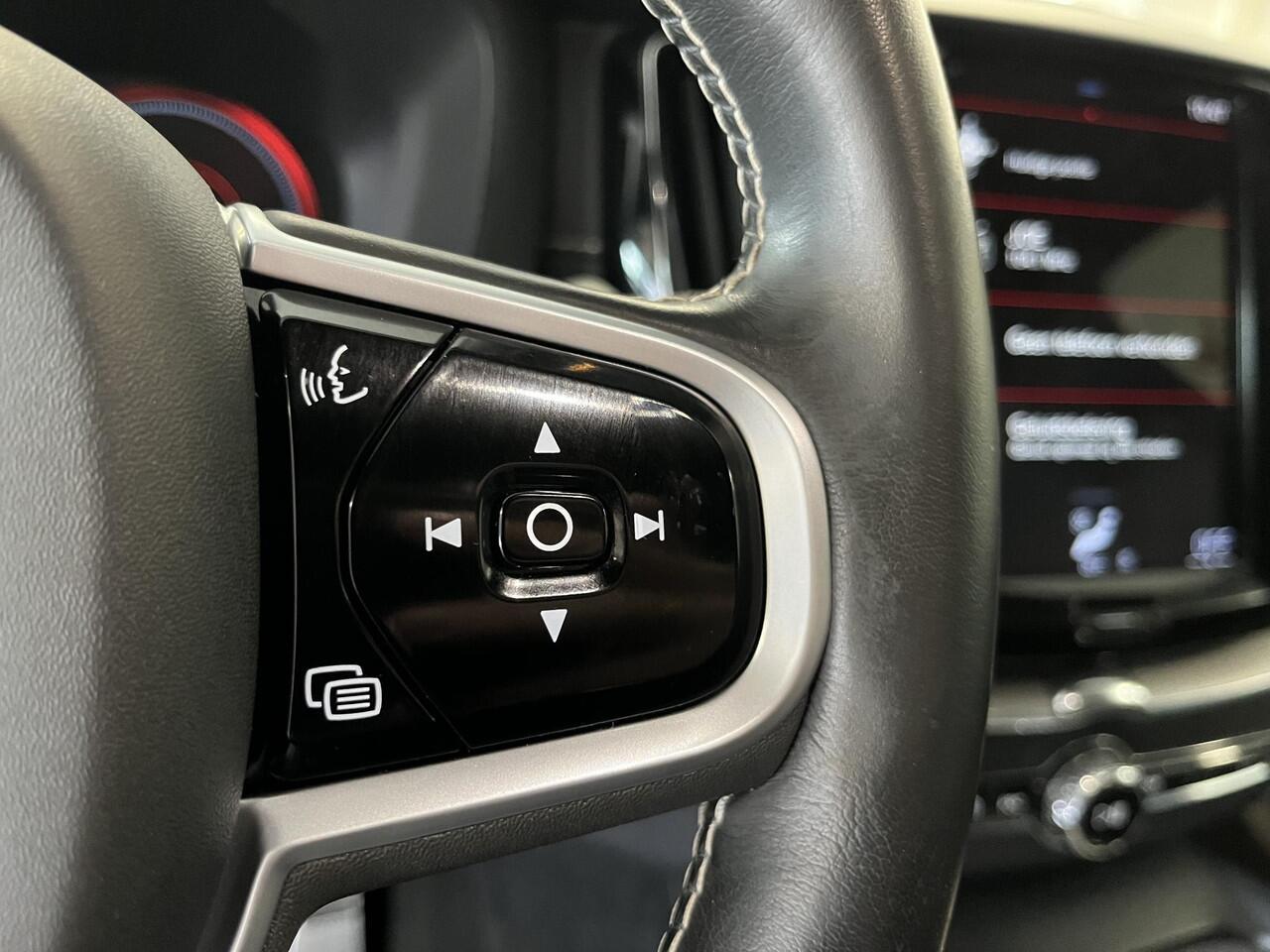 Volvo XC60 2.0 Recharge T8 AWD Inscription 2100 kg trekkracht! Harman Kardon, PLUGIN, 407PK, Stoelgeheugen, Lederenbekleding, Elektrisch wegklapbare Trekhaak, Panorama Schuif/Kanteldak, R Design, Cruise control!