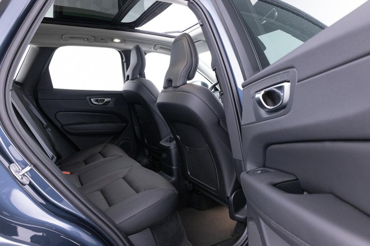 Volvo XC60 2.0 T8 Plug-in hybrid AWD Ultra Dark | LUCHTVERING ? 1e Eigenaar