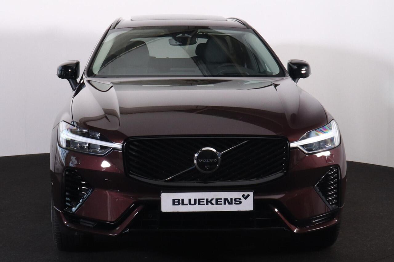 Volvo XC60 T8 Recharge AWD Ultra Dark - Panorama/schuifdak - IntelliSafe Assist & Surround - 360º Camera - Harman/Kardon audio - Adaptieve LED koplampen - Verwarmde voorstoelen, stuur & achterbank - Parkeersensoren voor & achter - Elektr. bedienb. voorstoelen met ge