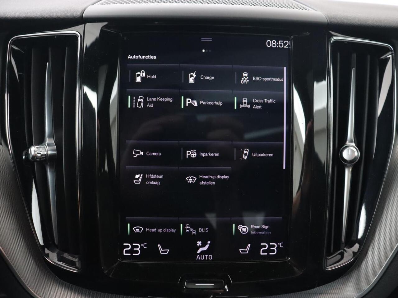 Volvo XC60 2.0 Recharge T8 AWD R Design | Panoramadak | Head-Up | 360 Camera | Stoel & stuurverwarming | Carplay | Keyless | Harman/Kardon | Navigatie | Half leder | Memory | PHEV | Plug In