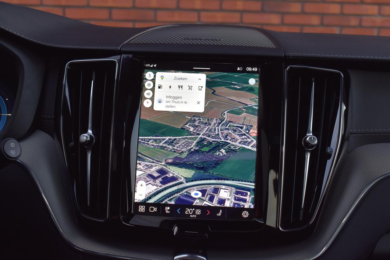 Volvo XC60 T6 350PK Plug-in hybrid AWD Ultra Dark | Trekhaak | 360 Camera |