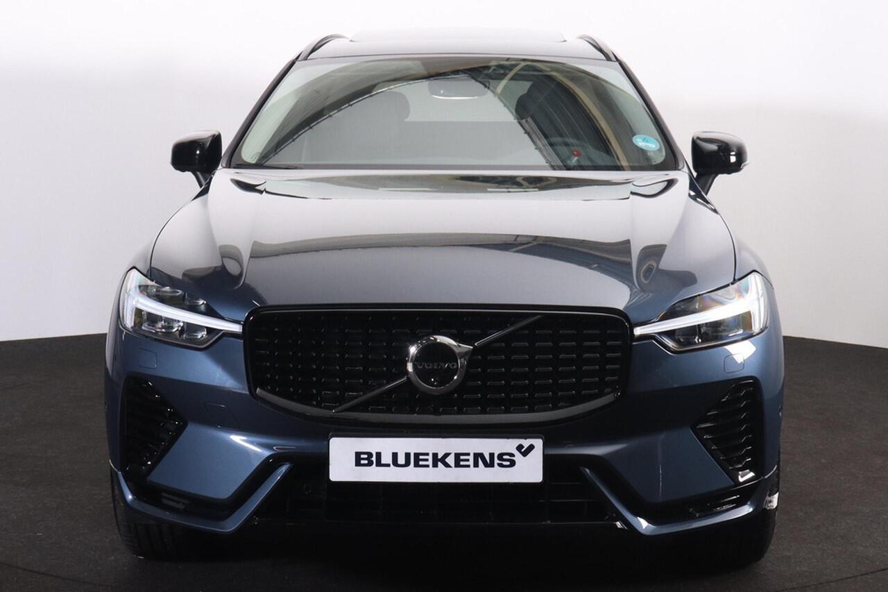 Volvo XC60 T6 Recharge AWD Plus Dark - Panorama/schuifdak - IntelliSafe Assist & Surround - 360º Camera - Harman/Kardon audio - Adaptieve LED koplampen - Verwarmde voorstoelen, stuur & achterbank - Parkeersensoren voor & achter - Elektr. bedienb. voorstoelen met geh