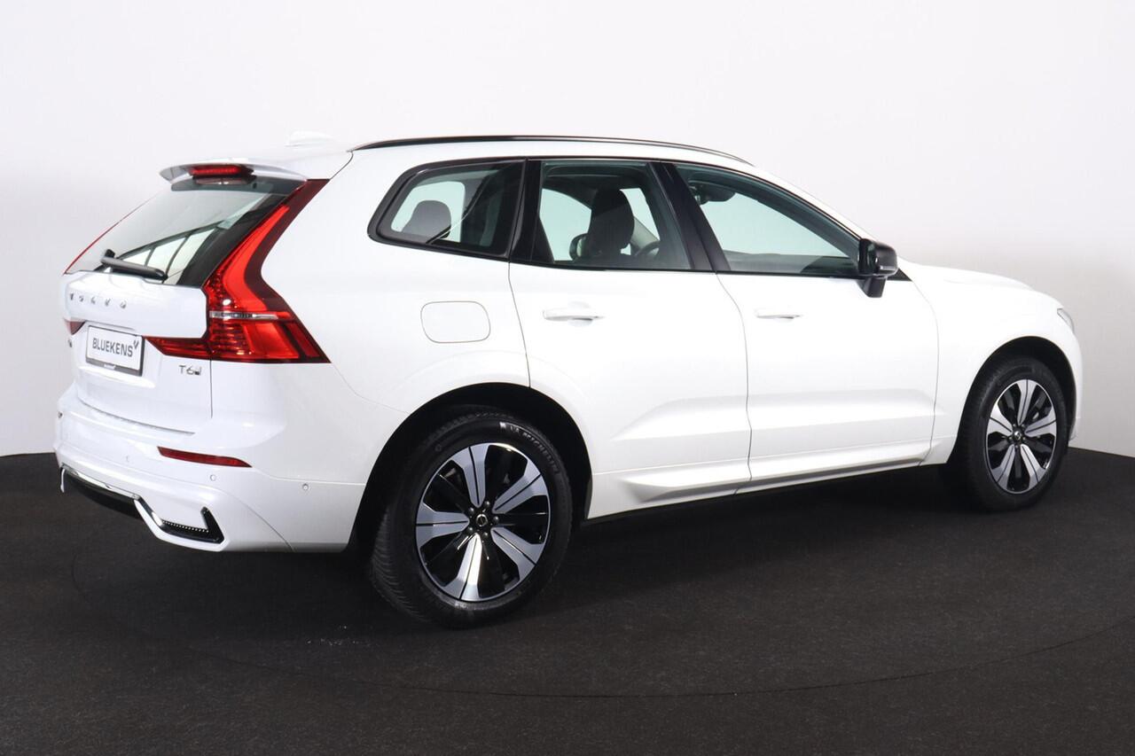 Volvo XC60 T6 Recharge AWD Plus Dark - Panorama/schuifdak - IntelliSafe Assist & Surround - 360º Camera - Verwarmde voorstoelen, stuur & achterbank - Parkeersensoren voor & achter - Elektr. bedienb. voorstoelen met geheugen - Draadloze tel. lader - Elektr. inklapbar