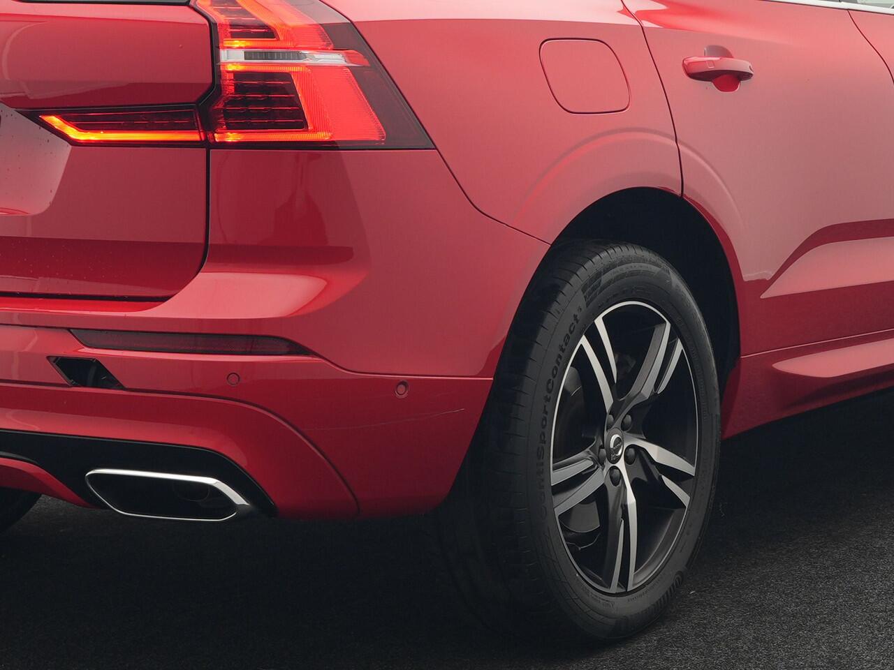 Volvo XC60 T8 Twin Engine AWD R-Design Plug in Hybrid 391pk PHEV | Trekhaak af Fabriek | Panodak | Pilot Assist | Adaptive Cruise | 360 Camera | Carplay | Keyless |