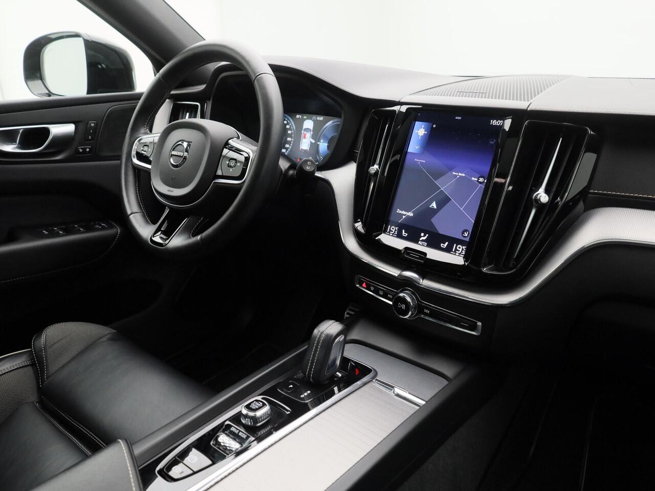 Volvo XC60 2.0 T8 AWD Polestar Engineered | PANO | 360° | ADAPTIVE | H&K | STOEL- EN STUURVERW.