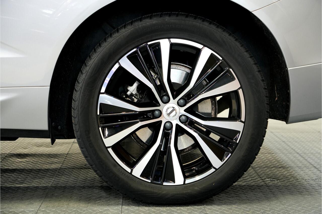 Volvo XC60 2.0 B5 MHEV 195kW/265pk Aut8 Plus Dark GOOGLE DASH&SERVICES + HIGH PERF AUDIO + PILOT ASSIST + HEAD-UP DISPLAY + ADAPT.CRUISE + STANDKACHEL + STOELVERWARMING V&A + BLIS + LANE ASSIST + STUURVERWARMING + ON-CALL + EL.TREKHAAK + PARKSENSOREN + 20" LM-VELGEN