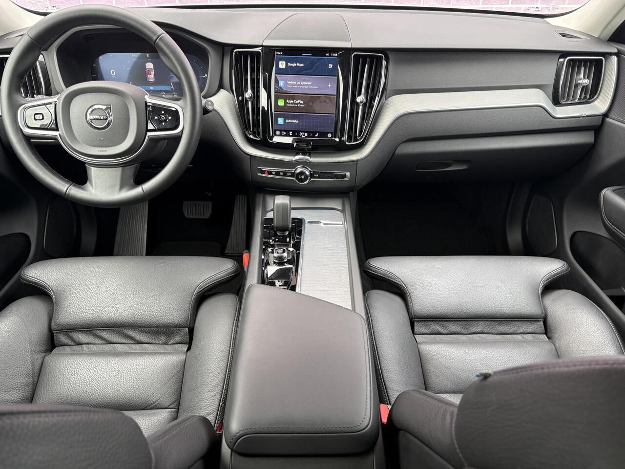 Volvo XC60 2.0 T6 Plug-in hybrid AWD Plus Dark | Extra getint glas | Adaptieve cruise control | 360° camera | Trekhaak | Stoel- en stuurverwarming | Dode hoek detectie BLIS | Panorama dak | All season banden | Google Auto |