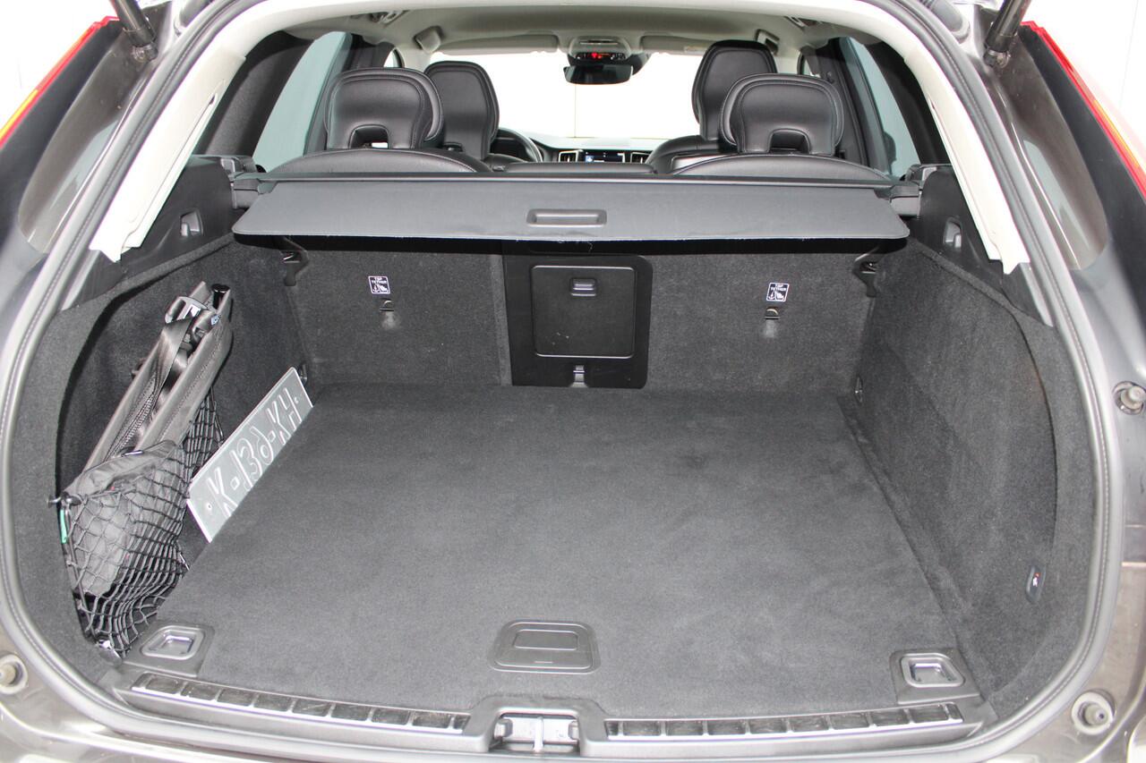 Volvo XC60 B4 Inscription | Trekhaak | Harman Kardon | Full LED