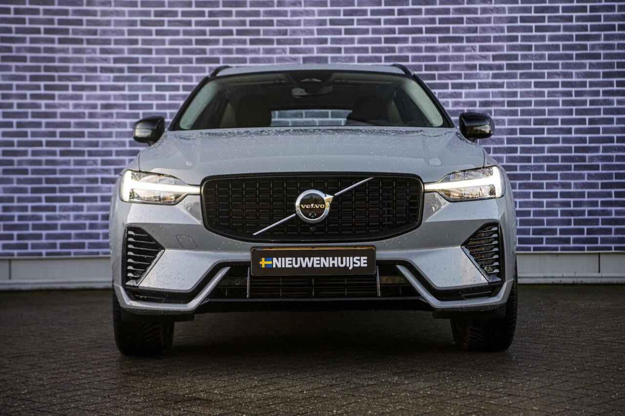 Volvo XC60 2.0 T6 Plug-in hybrid AWD Plus Dark | Trekhaak | Schuif/kanteldak | Rondomzicht camera | Dodehoek assistent | Stoel/Stuur verwarming |