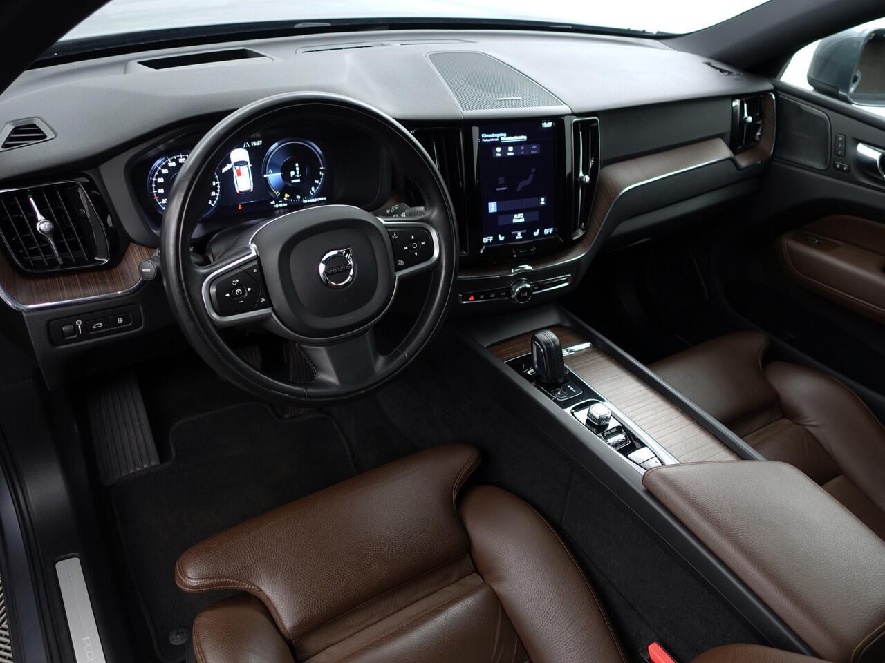 Volvo XC60 2.0 Recharge T6 AWD Inscription- Harman Kardon, Panoramadak, 360 Camera, Head Up, Elek Trekhaak, Xenon Led