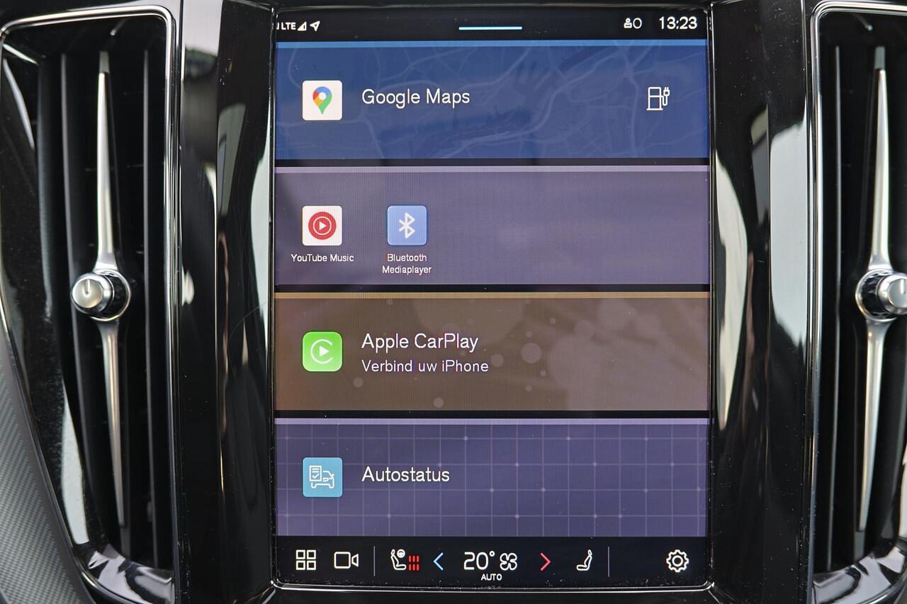 Volvo XC60 T6 Recharge AWD Plus Dark - Panorama/schuifdak - IntelliSafe Assist & Surround - 360º Camera - Harman/Kardon audio - Adaptieve LED koplampen - Verwarmde voorstoelen, stuur & achterbank - Parkeersensoren voor & achter - Elektr. bedienb. voorstoelen met geh