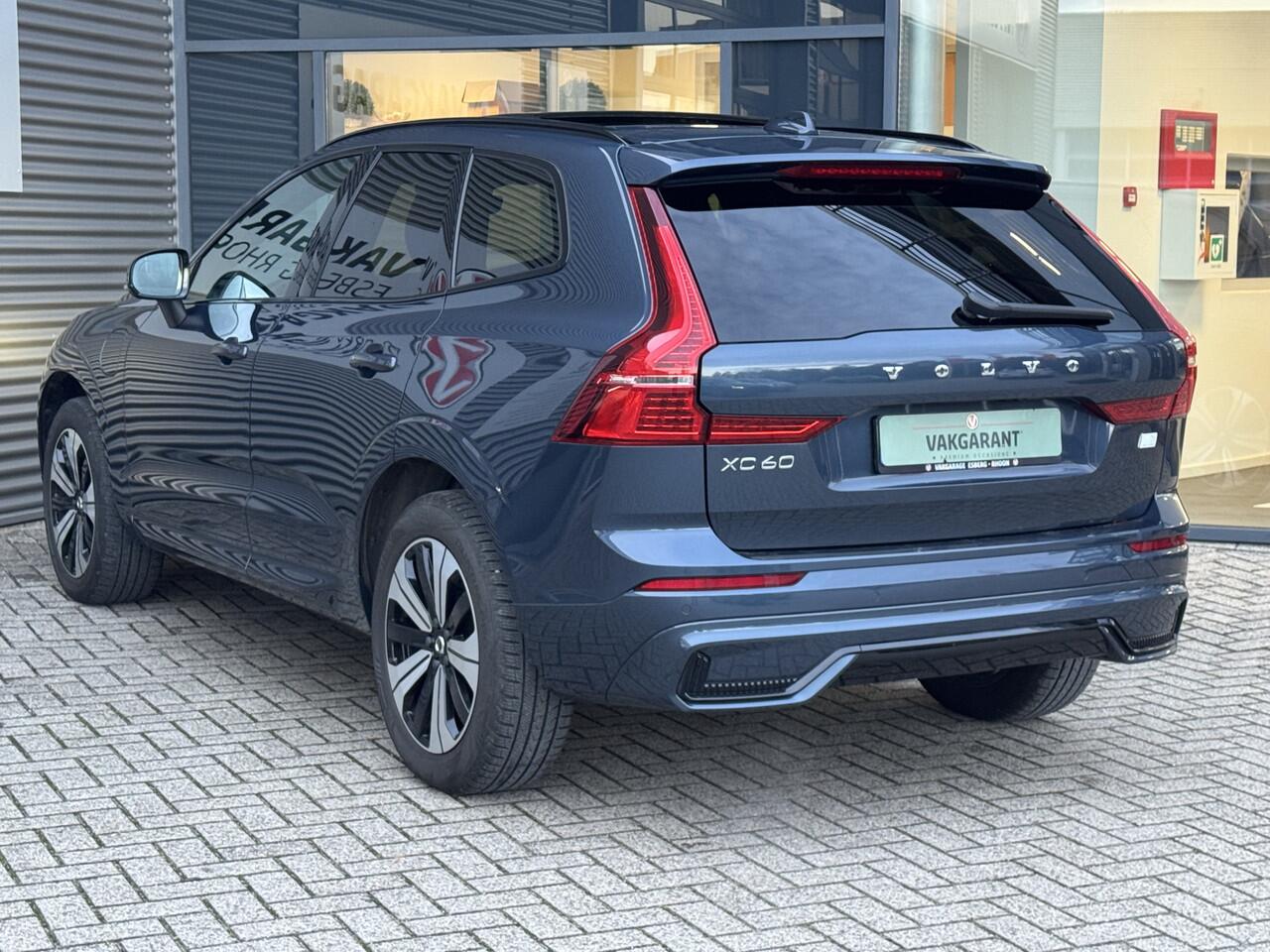 Volvo XC60 2.0 T6 Plug-in hybrid AWD Plus Dark R-Design LONG RANGE SCHUIFDAK,H/K