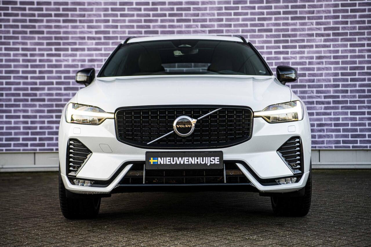 Volvo XC60 B5 Ultimate Dark | Trekhaak | Harman & Kardon | Stoel/stuur verwarming | Panorama dak | Adaptieve cruise control | Elektrisch verstelbare voorstoelen met memory |